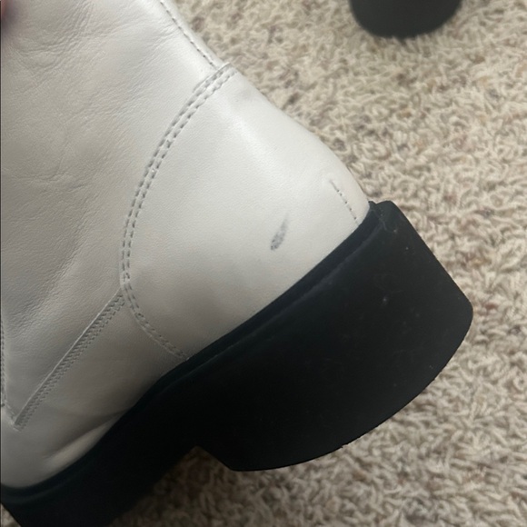 Aquatalia White Leather Lug Sole Boots – Never Worn (7.5) - Picture 9 of 9